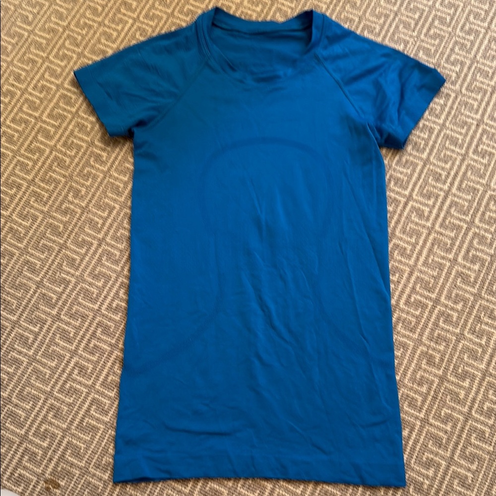 Lululemon Athletica Blue Short Sleeve Tee